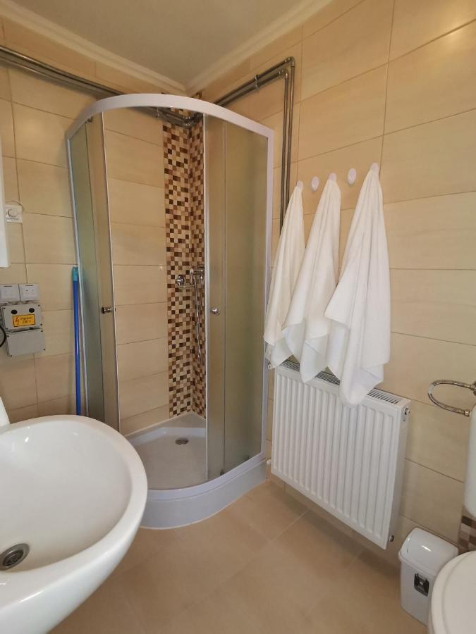 Gyoengyvirag Apartmanhaz Хайдусобосло Экстерьер фото